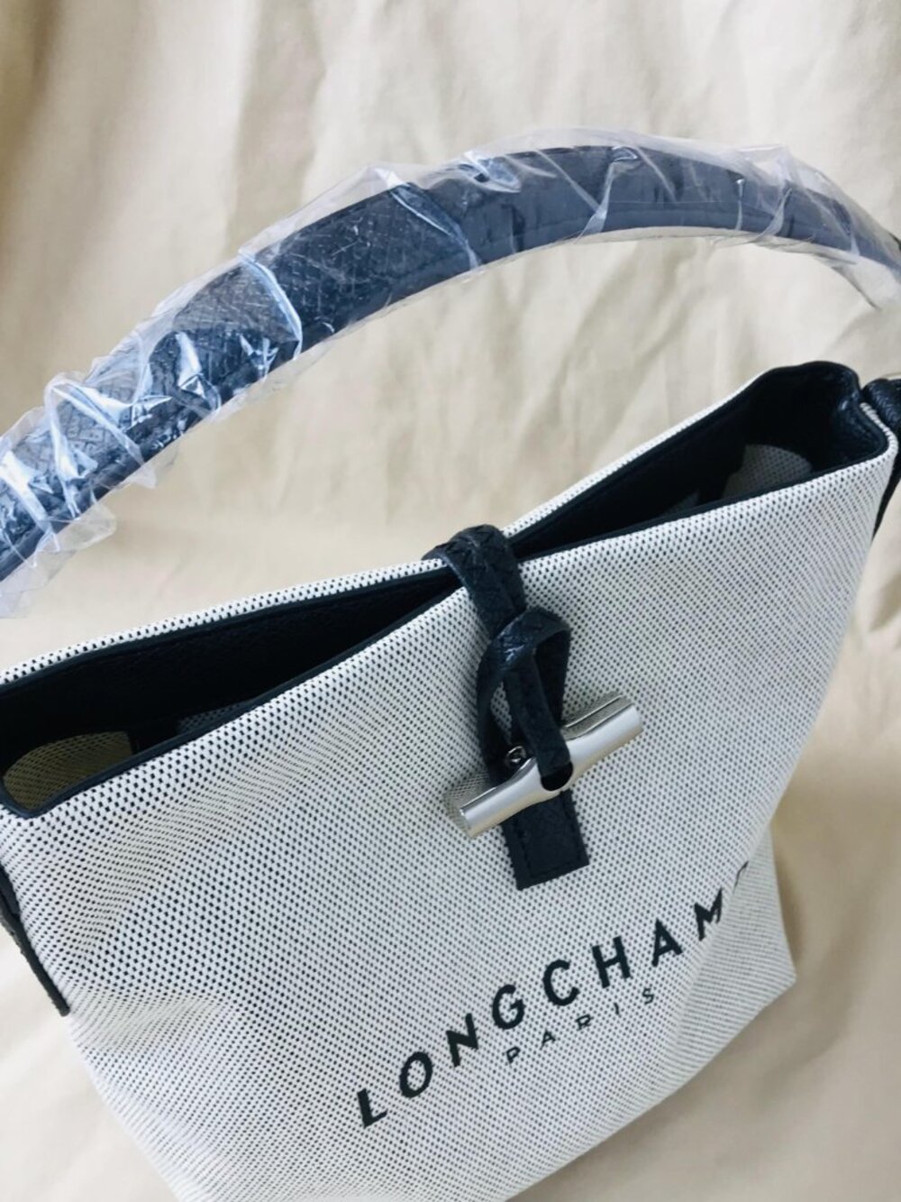NWT Longchamp Essential Toile Bucket Bag - Picture 5 of 10
